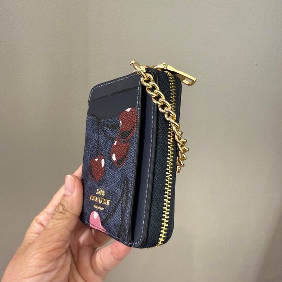 Limited ‼️Coach CZ468 Zip Card Case In Signature Canvas With Cherry Prin… - Picture 2 of 4